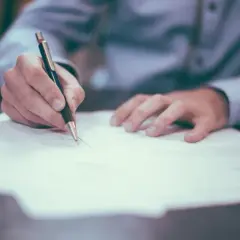 Co oznacza art 32 kodeksu pracy? Ważne informacje o wypowiedzeniu